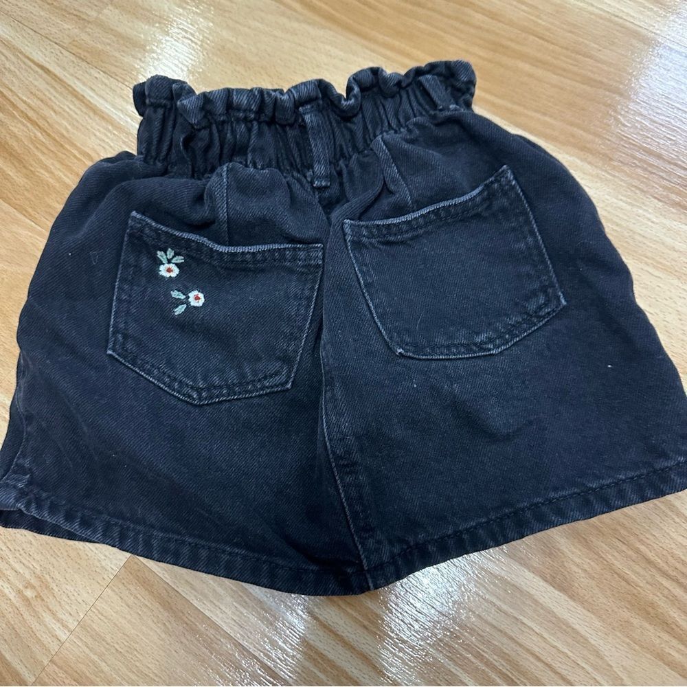 Zara Toddler Black Denim Flower Embroidered Skirt size‎ 18-24 - Picture 5 of 6